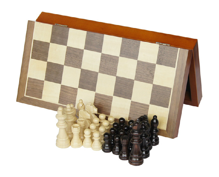 Staunton style pieces chess set