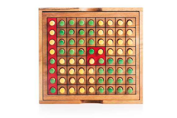 wooden board Othello game